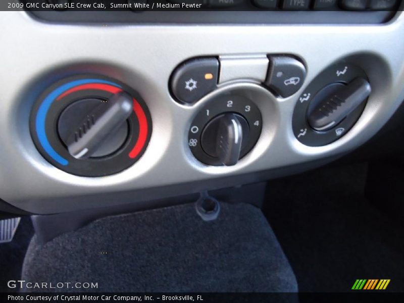 Controls of 2009 Canyon SLE Crew Cab