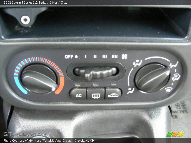 Silver / Gray 2002 Saturn S Series SL2 Sedan