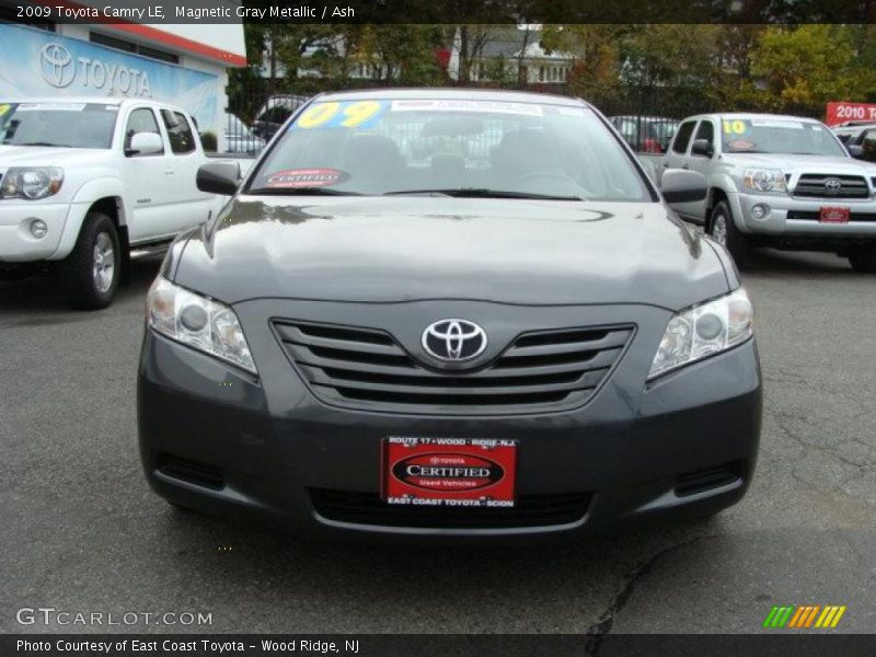 Magnetic Gray Metallic / Ash 2009 Toyota Camry LE