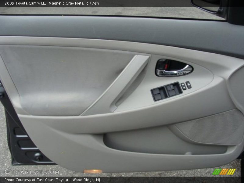 Magnetic Gray Metallic / Ash 2009 Toyota Camry LE