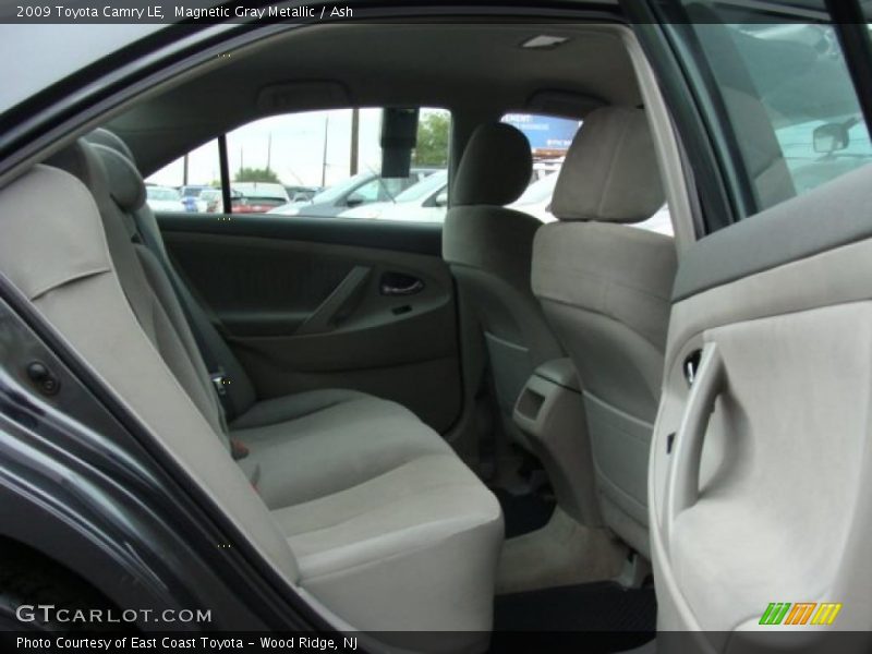 Magnetic Gray Metallic / Ash 2009 Toyota Camry LE