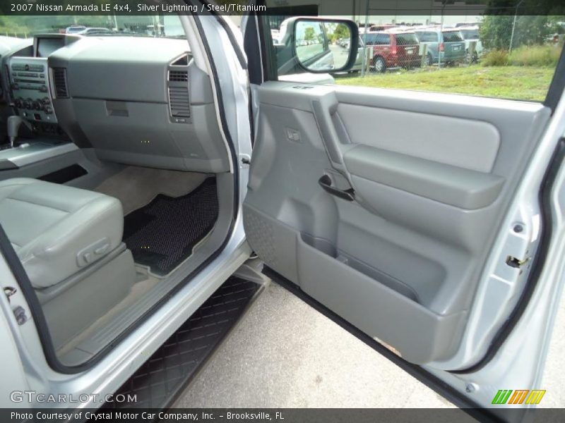 Door Panel of 2007 Armada LE 4x4