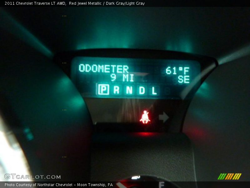 Red Jewel Metallic / Dark Gray/Light Gray 2011 Chevrolet Traverse LT AWD