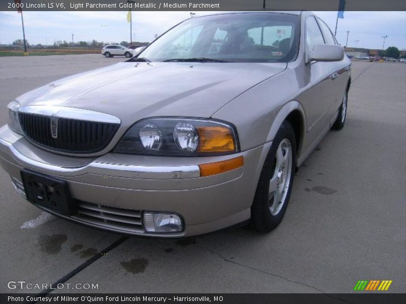 Light Parchment Gold Metallic / Medium Parchment 2000 Lincoln LS V6