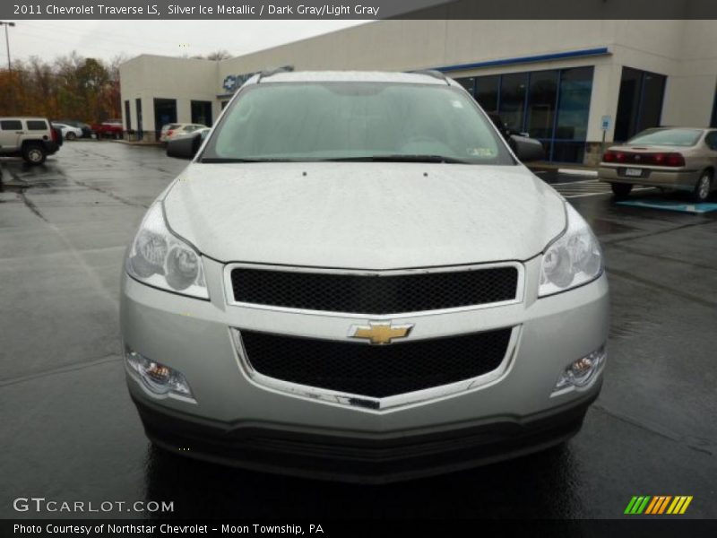 Silver Ice Metallic / Dark Gray/Light Gray 2011 Chevrolet Traverse LS