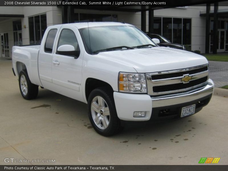 Front 3/4 View of 2008 Silverado 1500 LT Extended Cab