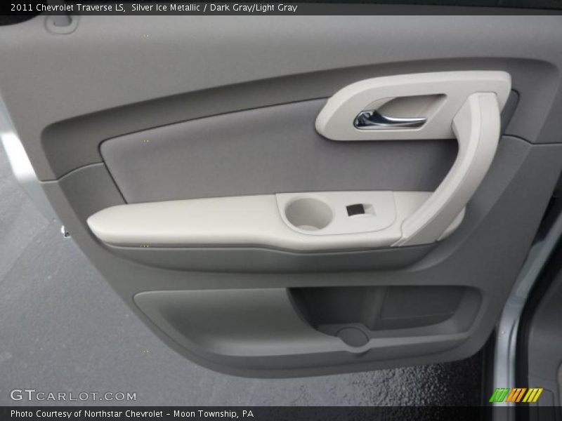 Door Panel of 2011 Traverse LS