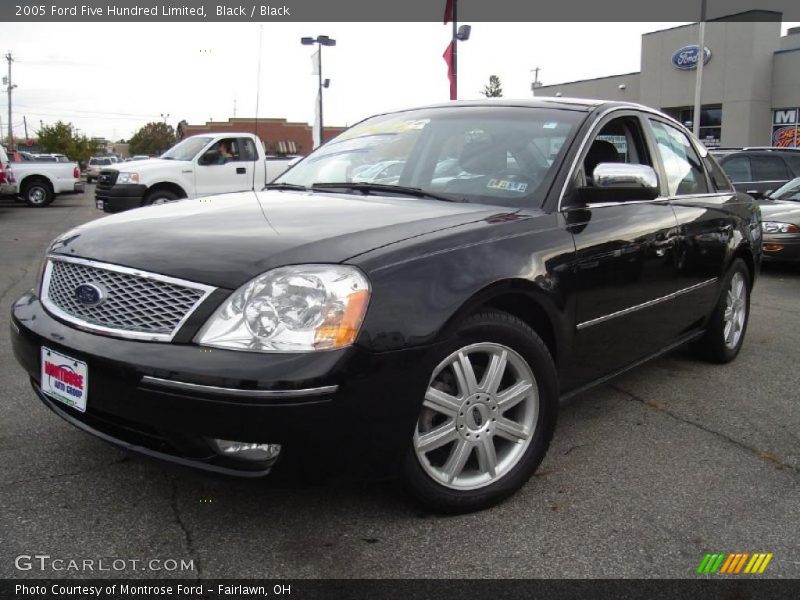 Front 3/4 View of 2005 Five Hundred Limited