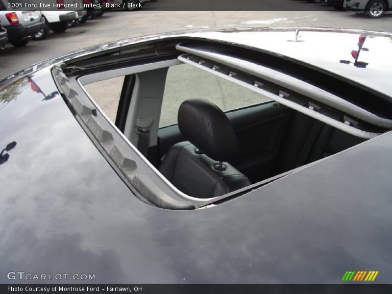 Sunroof of 2005 Five Hundred Limited