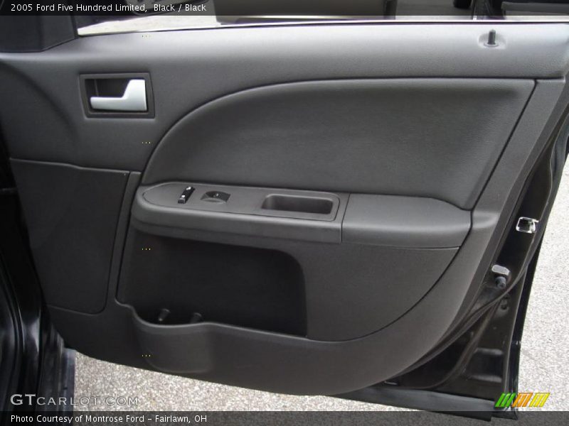 Door Panel of 2005 Five Hundred Limited