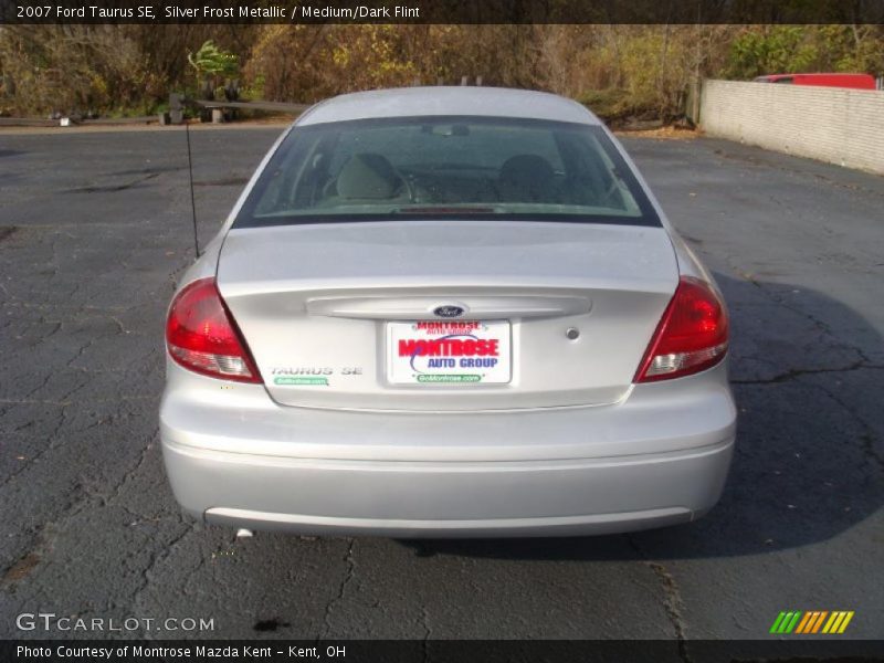 Silver Frost Metallic / Medium/Dark Flint 2007 Ford Taurus SE