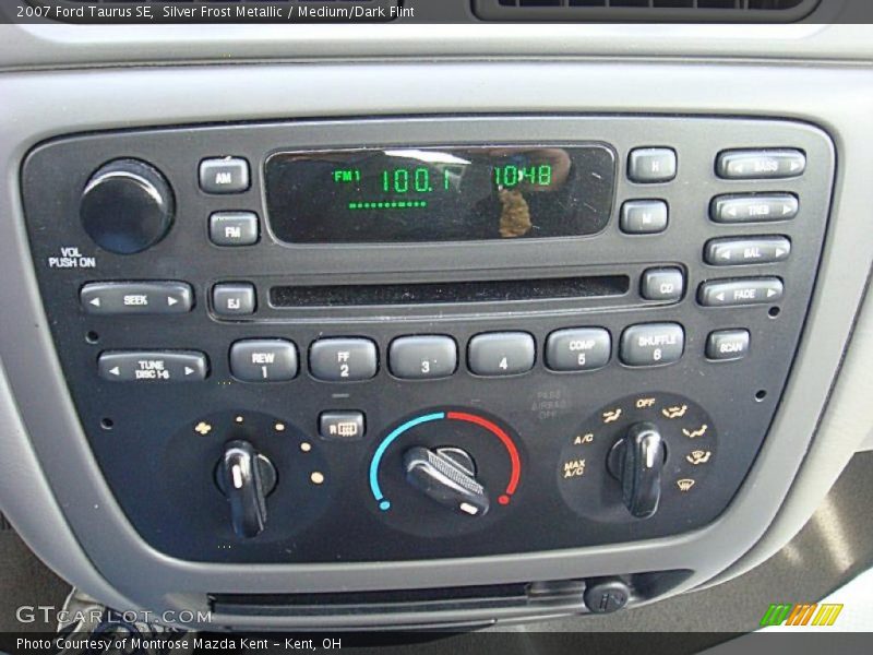 Silver Frost Metallic / Medium/Dark Flint 2007 Ford Taurus SE
