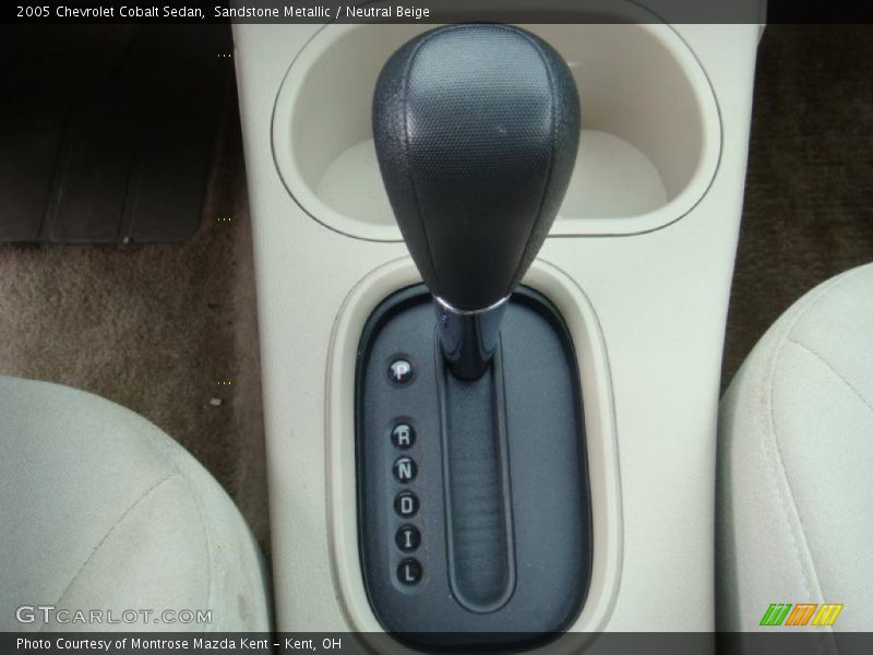 Sandstone Metallic / Neutral Beige 2005 Chevrolet Cobalt Sedan
