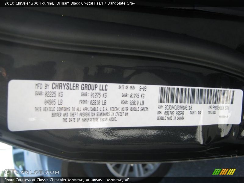 Brilliant Black Crystal Pearl / Dark Slate Gray 2010 Chrysler 300 Touring
