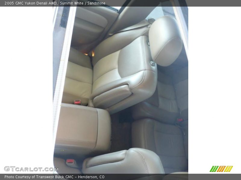 Summit White / Sandstone 2005 GMC Yukon Denali AWD