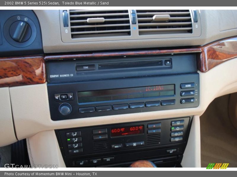 Controls of 2002 5 Series 525i Sedan