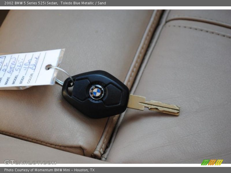 Toledo Blue Metallic / Sand 2002 BMW 5 Series 525i Sedan