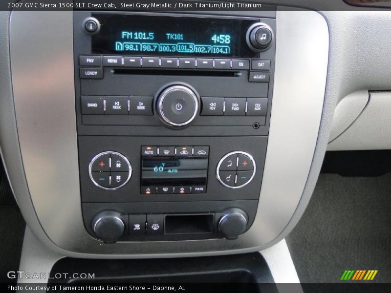 Controls of 2007 Sierra 1500 SLT Crew Cab