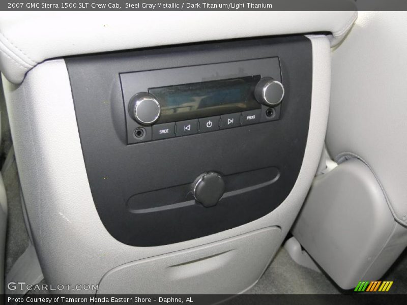 Controls of 2007 Sierra 1500 SLT Crew Cab