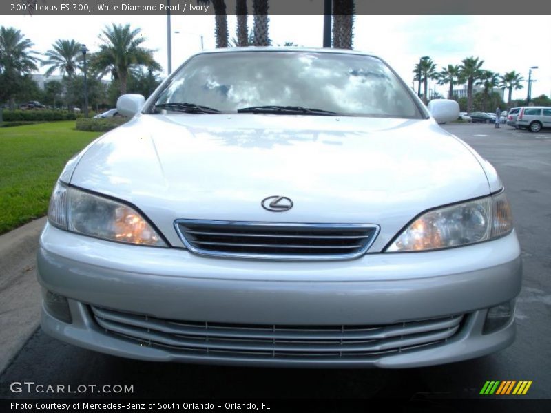 White Diamond Pearl / Ivory 2001 Lexus ES 300