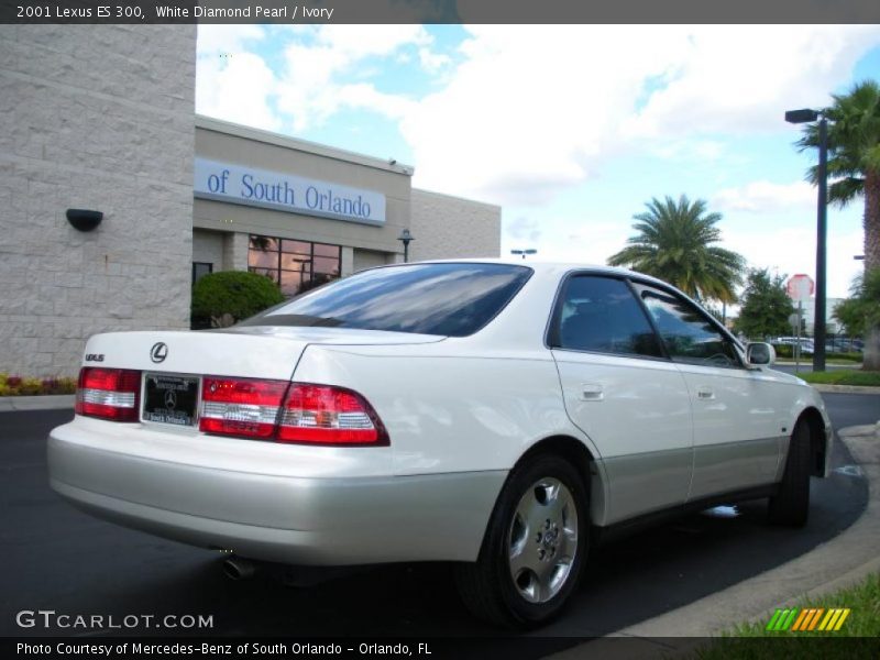 White Diamond Pearl / Ivory 2001 Lexus ES 300