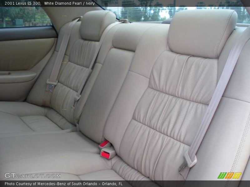  2001 ES 300 Ivory Interior