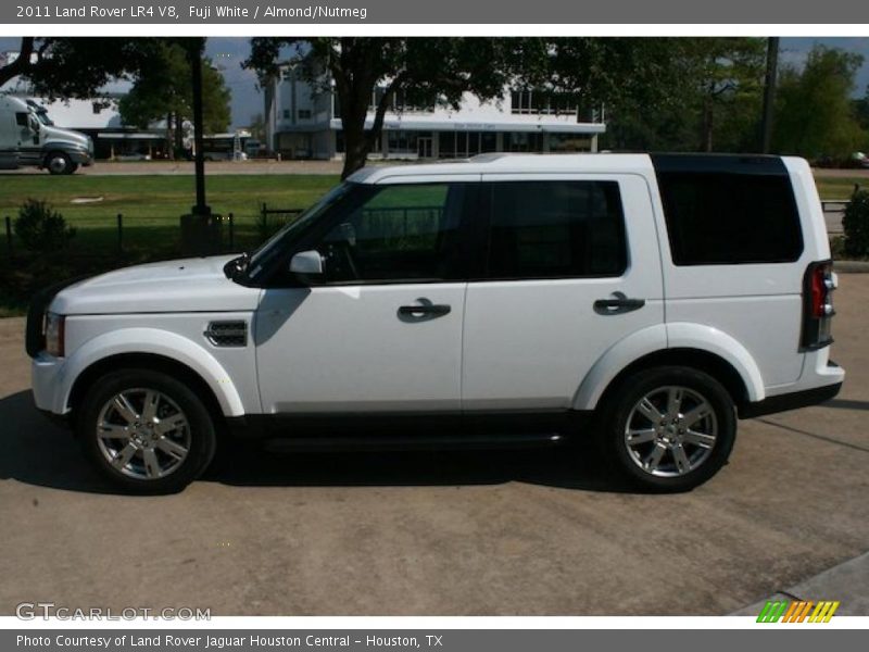 Fuji White / Almond/Nutmeg 2011 Land Rover LR4 V8