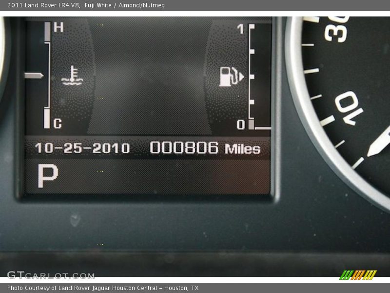 Fuji White / Almond/Nutmeg 2011 Land Rover LR4 V8