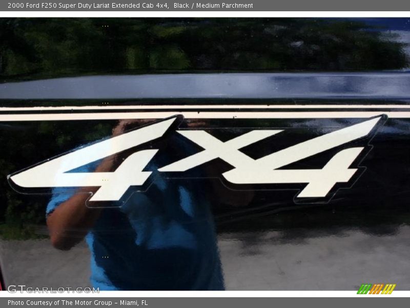  2000 F250 Super Duty Lariat Extended Cab 4x4 Logo