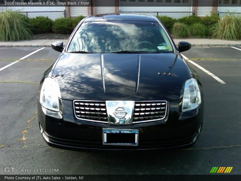 Onyx Black / Frost 2006 Nissan Maxima 3.5 SE