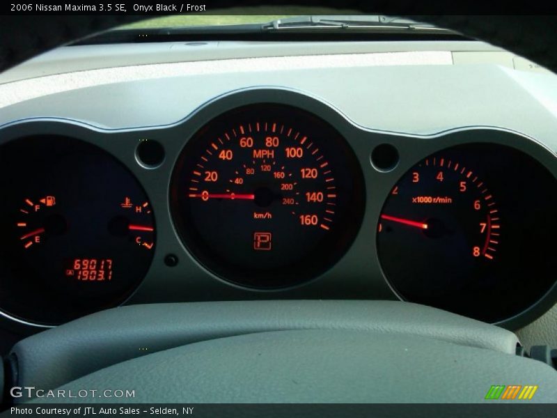 Onyx Black / Frost 2006 Nissan Maxima 3.5 SE