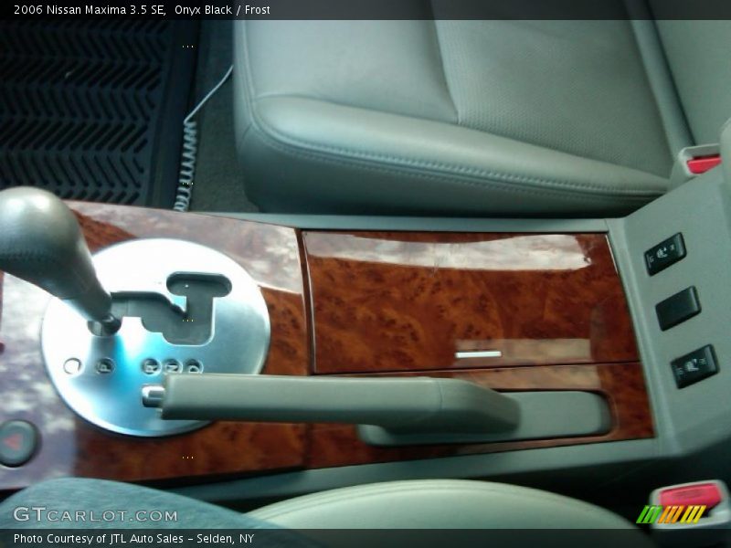 Onyx Black / Frost 2006 Nissan Maxima 3.5 SE