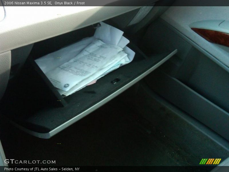 Onyx Black / Frost 2006 Nissan Maxima 3.5 SE