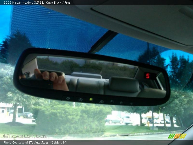 Onyx Black / Frost 2006 Nissan Maxima 3.5 SE