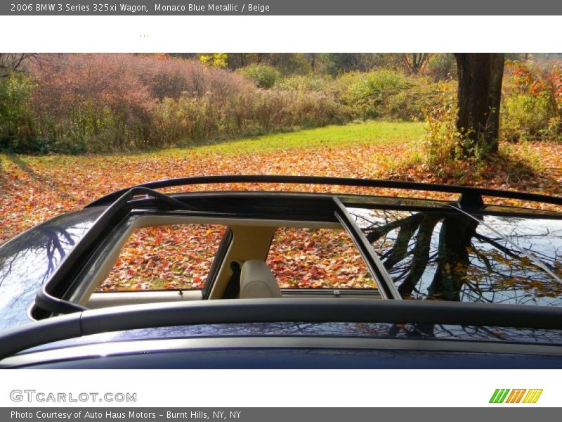 Sunroof of 2006 3 Series 325xi Wagon