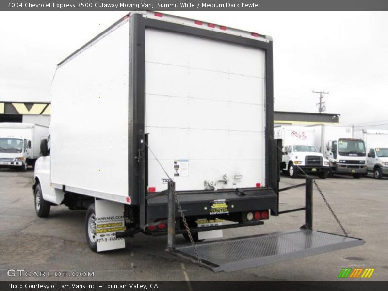 Summit White / Medium Dark Pewter 2004 Chevrolet Express 3500 Cutaway Moving Van