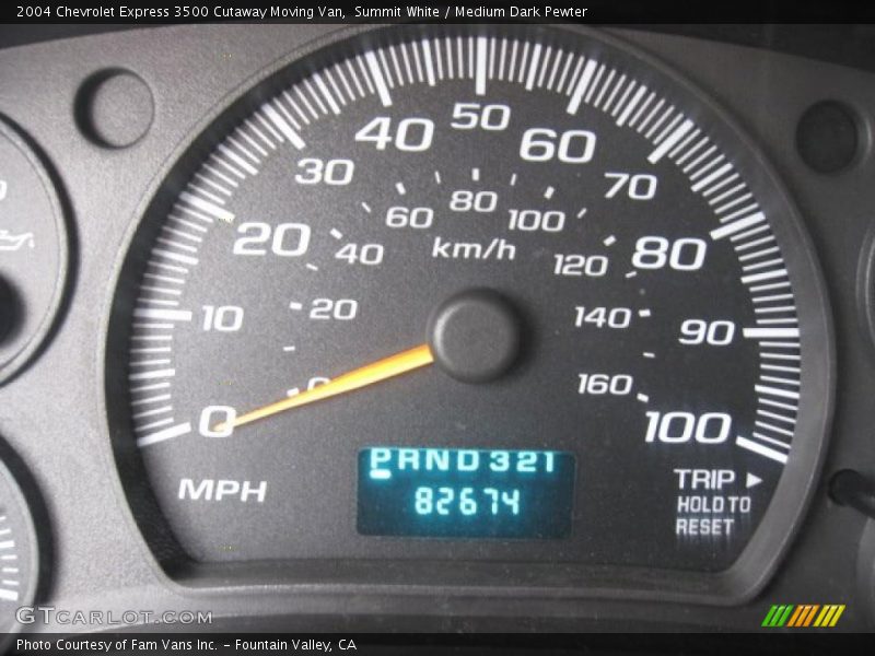 Summit White / Medium Dark Pewter 2004 Chevrolet Express 3500 Cutaway Moving Van