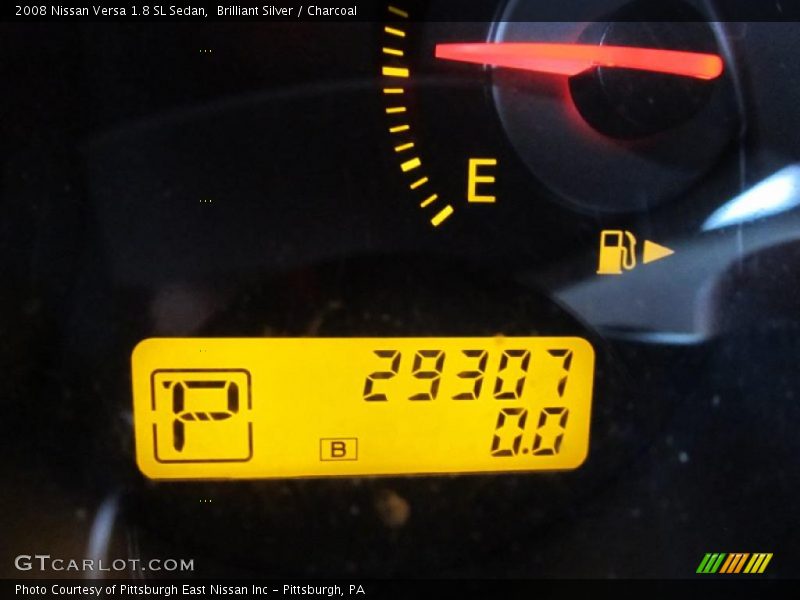 Brilliant Silver / Charcoal 2008 Nissan Versa 1.8 SL Sedan