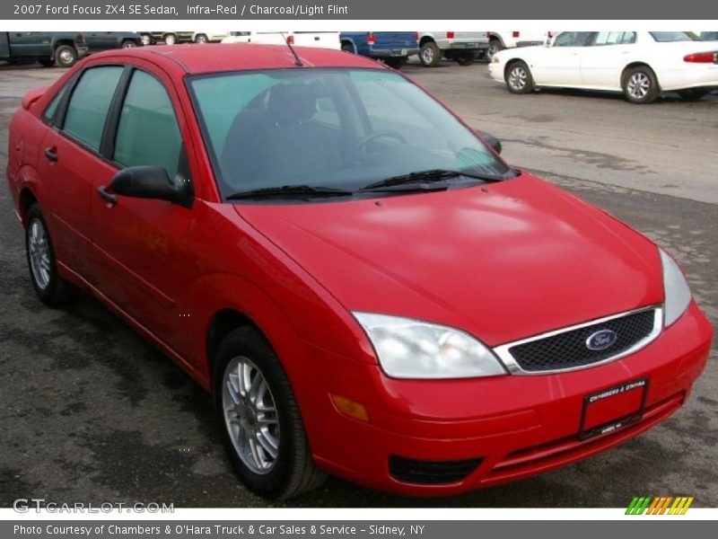Infra-Red / Charcoal/Light Flint 2007 Ford Focus ZX4 SE Sedan