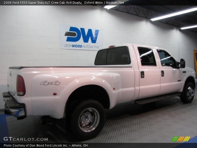 Oxford White / Medium Flint 2006 Ford F350 Super Duty XLT Crew Cab 4x4 Dually