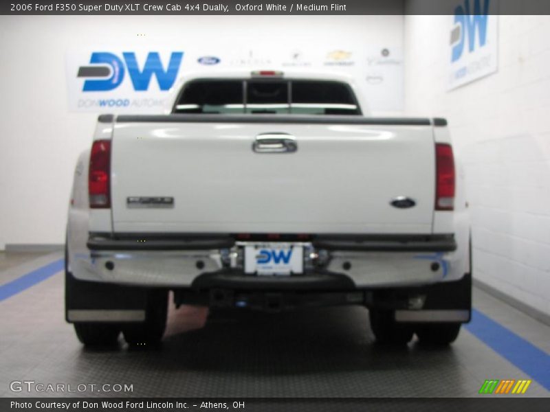 Oxford White / Medium Flint 2006 Ford F350 Super Duty XLT Crew Cab 4x4 Dually