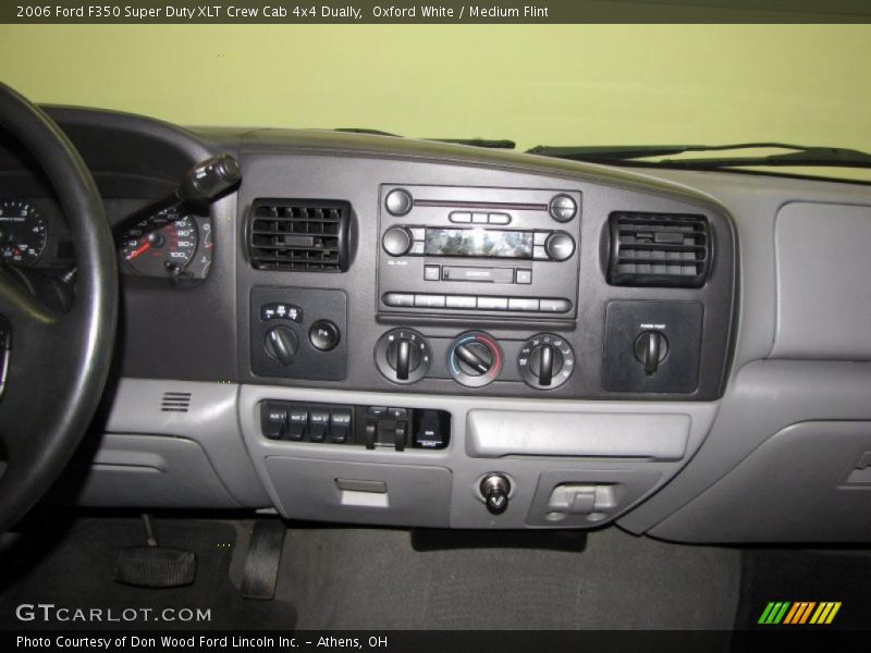  2006 F350 Super Duty XLT Crew Cab 4x4 Dually Medium Flint Interior