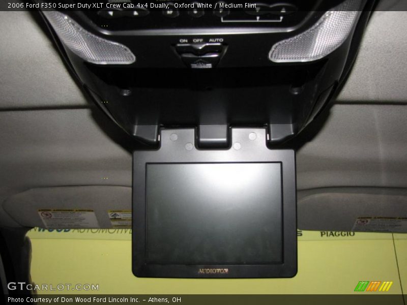 Oxford White / Medium Flint 2006 Ford F350 Super Duty XLT Crew Cab 4x4 Dually