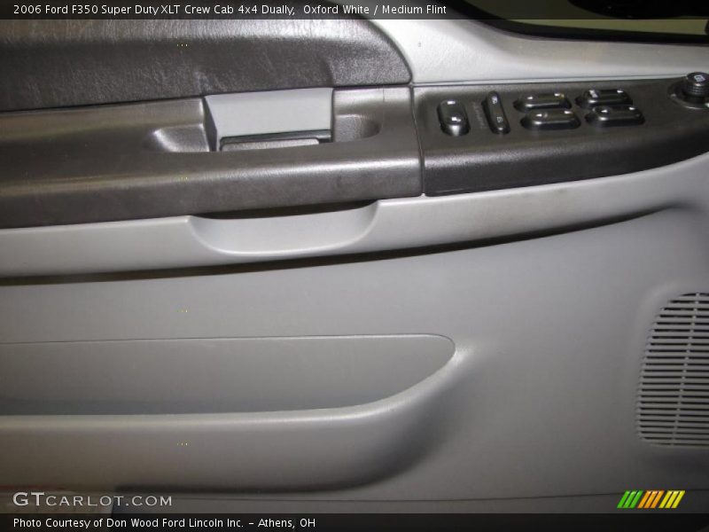 Oxford White / Medium Flint 2006 Ford F350 Super Duty XLT Crew Cab 4x4 Dually