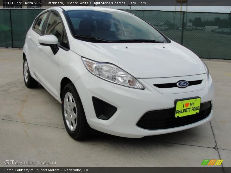 Front 3/4 View of 2011 Fiesta SE SFE Hatchback