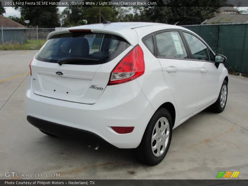 Oxford White / Light Stone/Charcoal Black Cloth 2011 Ford Fiesta SE SFE Hatchback