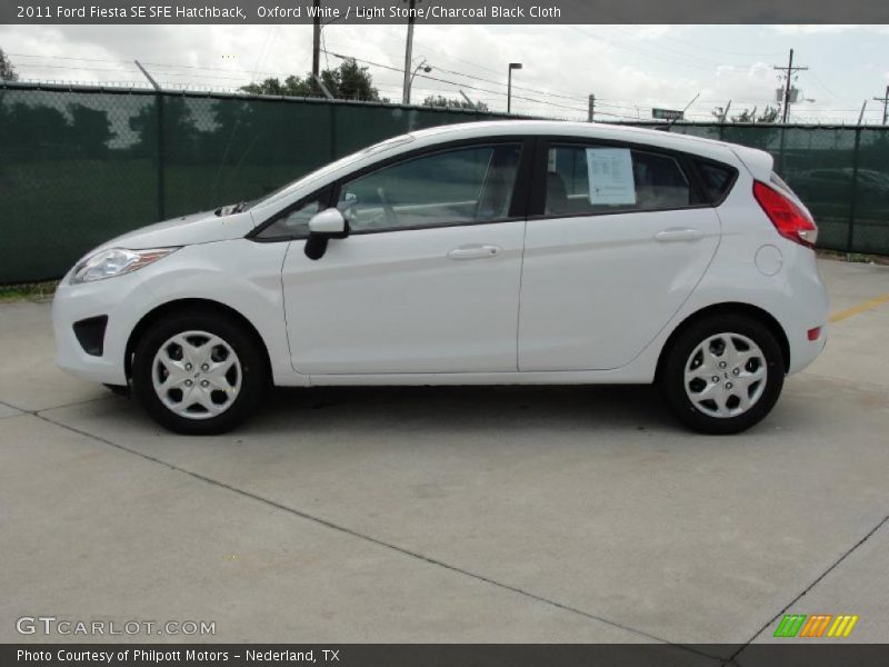 Oxford White / Light Stone/Charcoal Black Cloth 2011 Ford Fiesta SE SFE Hatchback