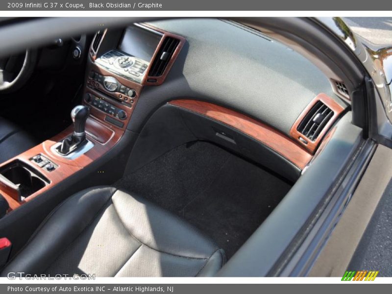  2009 G 37 x Coupe Graphite Interior