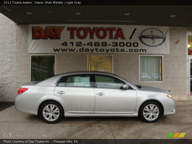Classic Silver Metallic / Light Gray 2011 Toyota Avalon