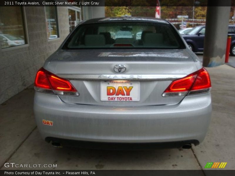 Classic Silver Metallic / Light Gray 2011 Toyota Avalon